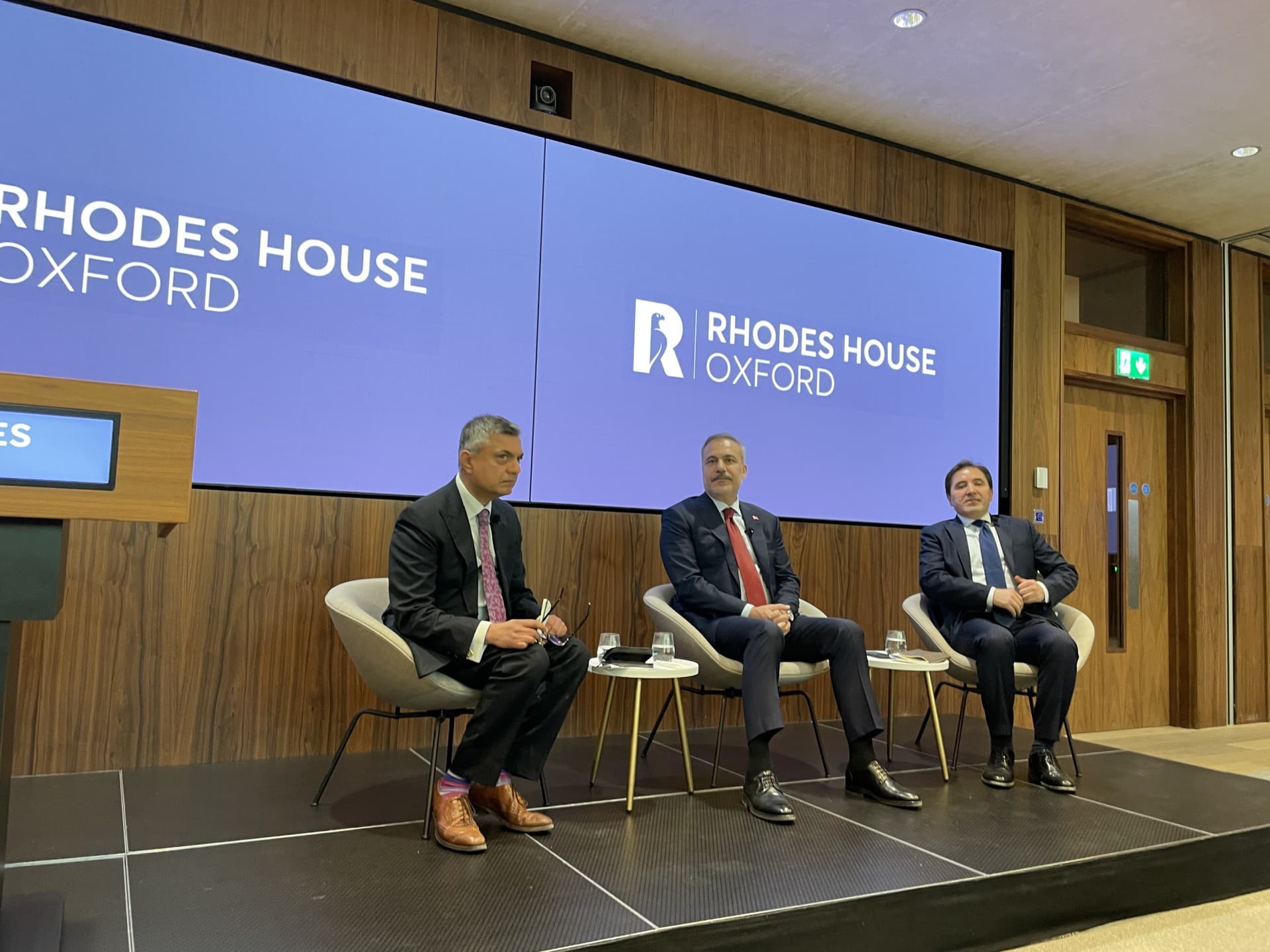 الدبلوماسية