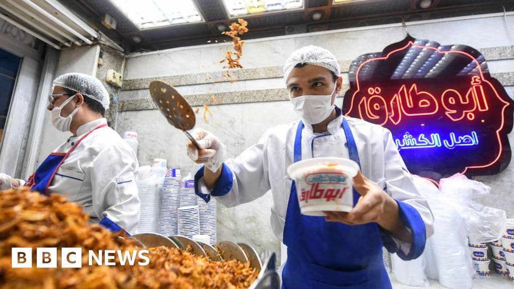 إغلاق المحلات والمطاعم في مصر مبكراً مع تفاقم أزمة الطاقة